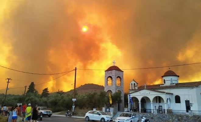 Η φλεγόμενη Μάνη και η μάχη για τις ανεμογεννήτριες