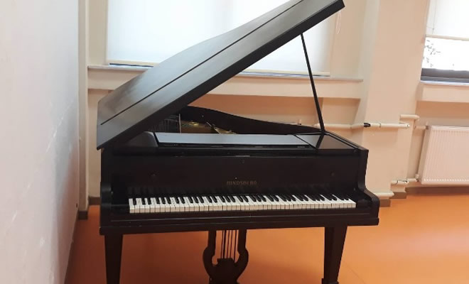 Δωρεά πιάνου στο Μουσικό Σχολείο Σπάρτης, από τον κ. Ηλία Γρηγόρη που εκπλήρωσε την επιθυμία του Δανού Kjeld Kjelsen