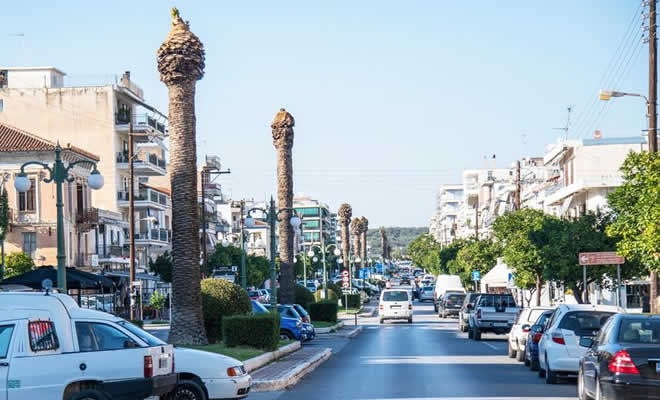 Υπήρχε Κάποτε στην Σπάρτη ένας Πανέμορφος Δρόμος με Φοίνικες