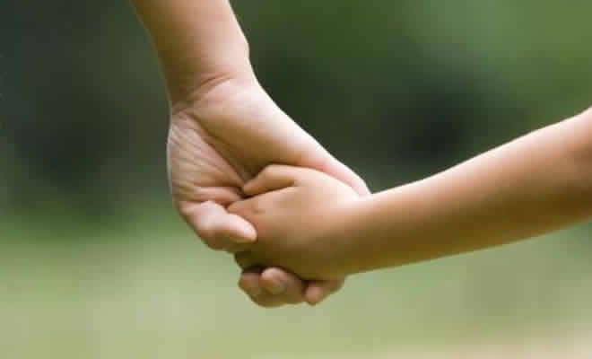 Αναδοχή παιδιού | Πρωτοβουλίες στήριξης και ενημέρωσης από την Περιφέρεια Πελοποννήσου