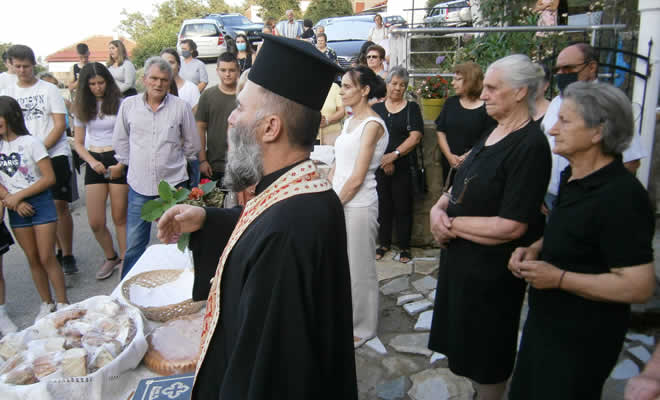 «Ο παπα-Γιάννης ο Ζιάκανος και οι ψάλτριες της Καστανιάς Καρδίτσας», από τον Βαγγέλη Μητράκο