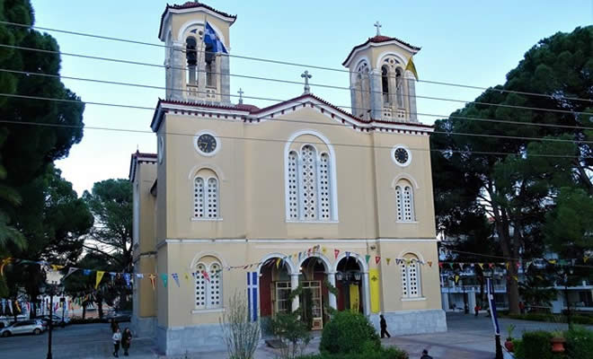 «Πρόταση παρακολούθησης της Θείας Λειτουργίας και των Χαιρετισμών», από τον Θεοφάνη Λάζαρη