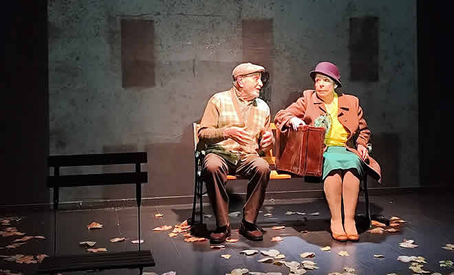 «Εντός Περιθωρίου» της Χριστίνας Λαμπούση - Μια παράσταση λεπτεπίλεπτων αισθημάτων