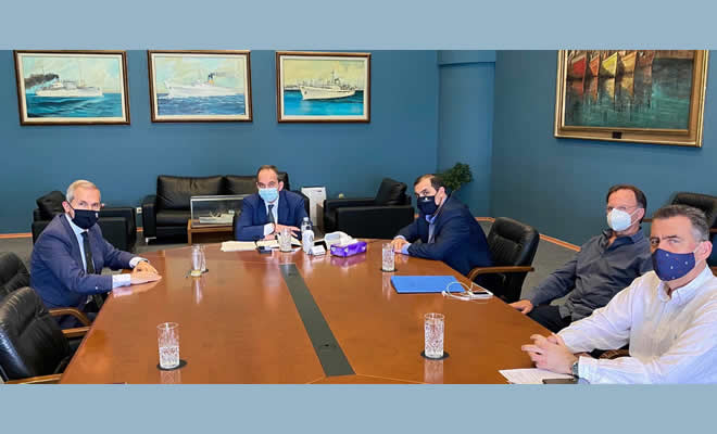 Συνάντηση Δαβάκη - Τριχείλη με την πολιτική ηγεσία του Υπουργείου Ναυτιλίας