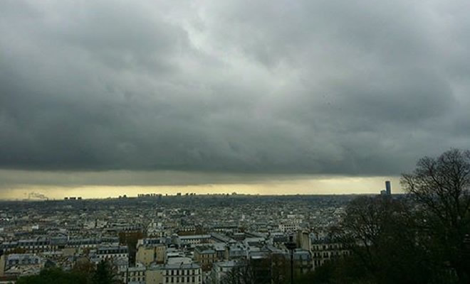 «Βρέχει σιγαλά και επώδυνα στο Παρίσι, Ξανά...», από τον Γεώργιο Κόρδη