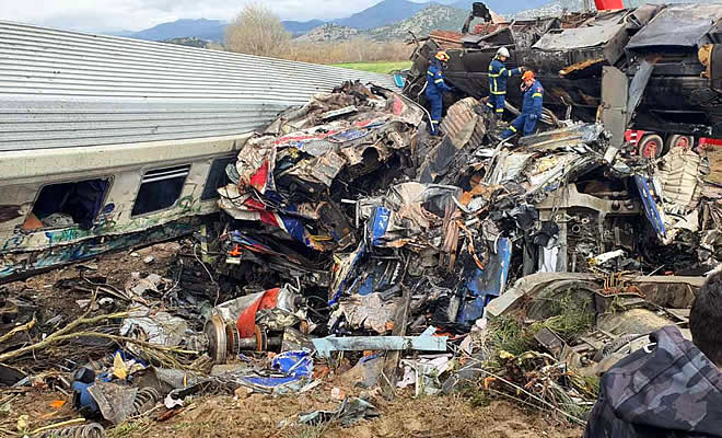 «Το δυστύχημα των Τεμπών και τα κόμματα» από τον Βαγγέλη Μητράκο